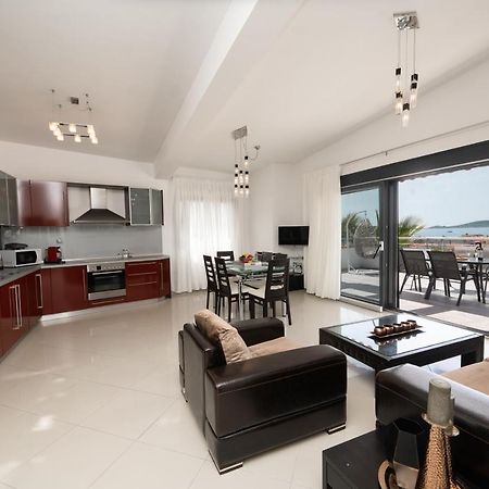 Aelia Apartments Néa Péramos Eksteriør bilde