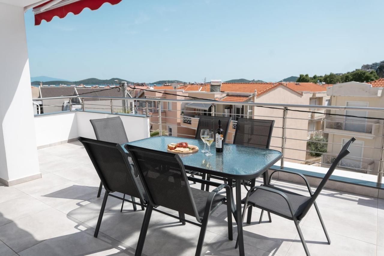 Aelia Apartments Néa Péramos Eksteriør bilde