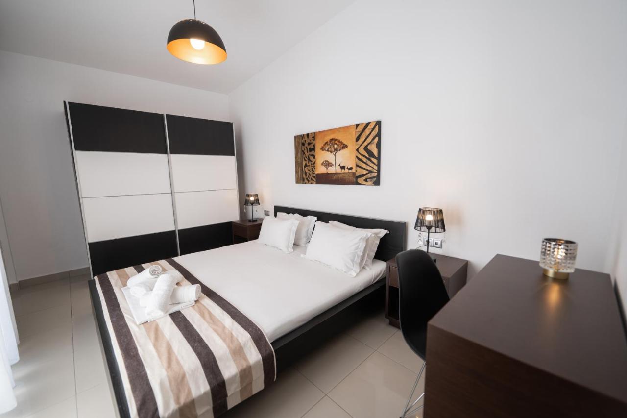 Aelia Apartments Néa Péramos Eksteriør bilde