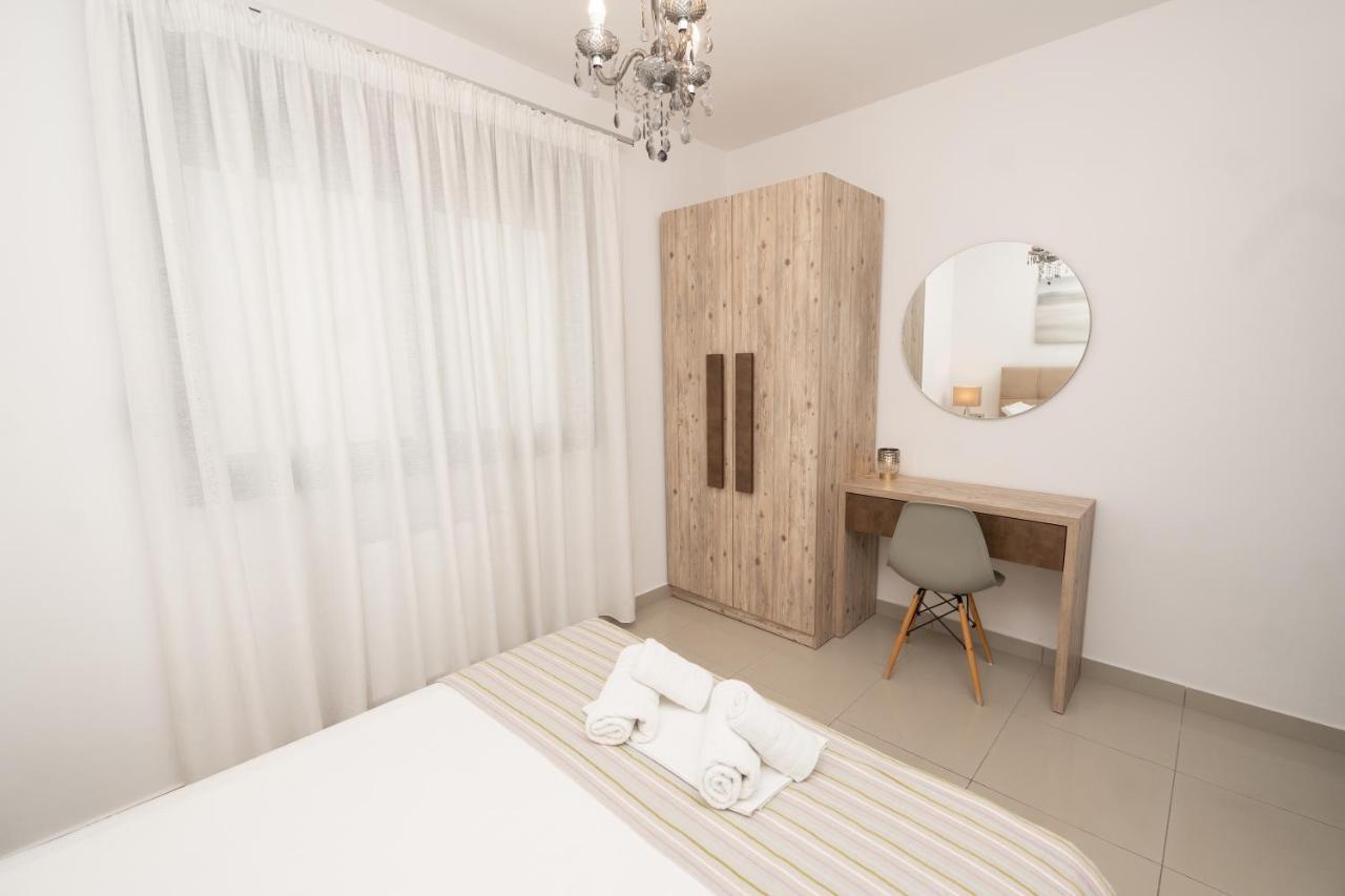 Aelia Apartments Néa Péramos Eksteriør bilde